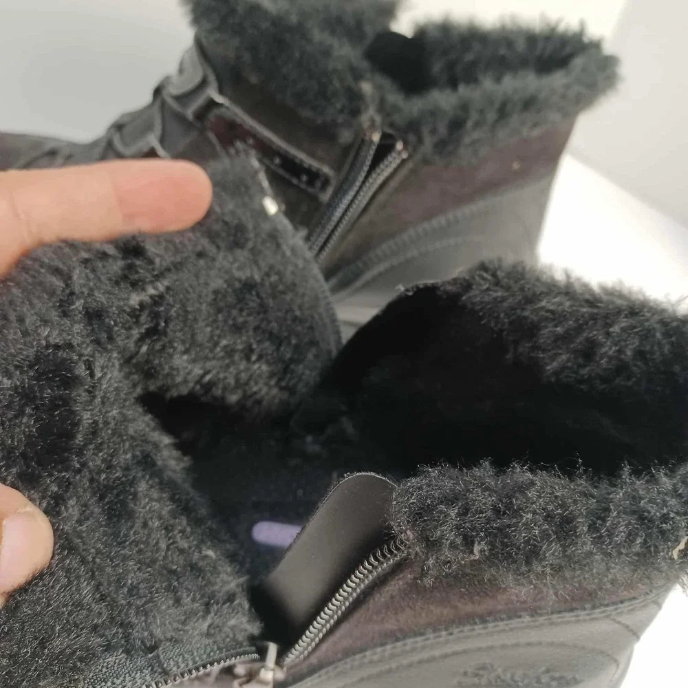 Skechers Relaxed Fit Black‎ Ankle Boots Womens Size 8 Side Zip Faux Fur